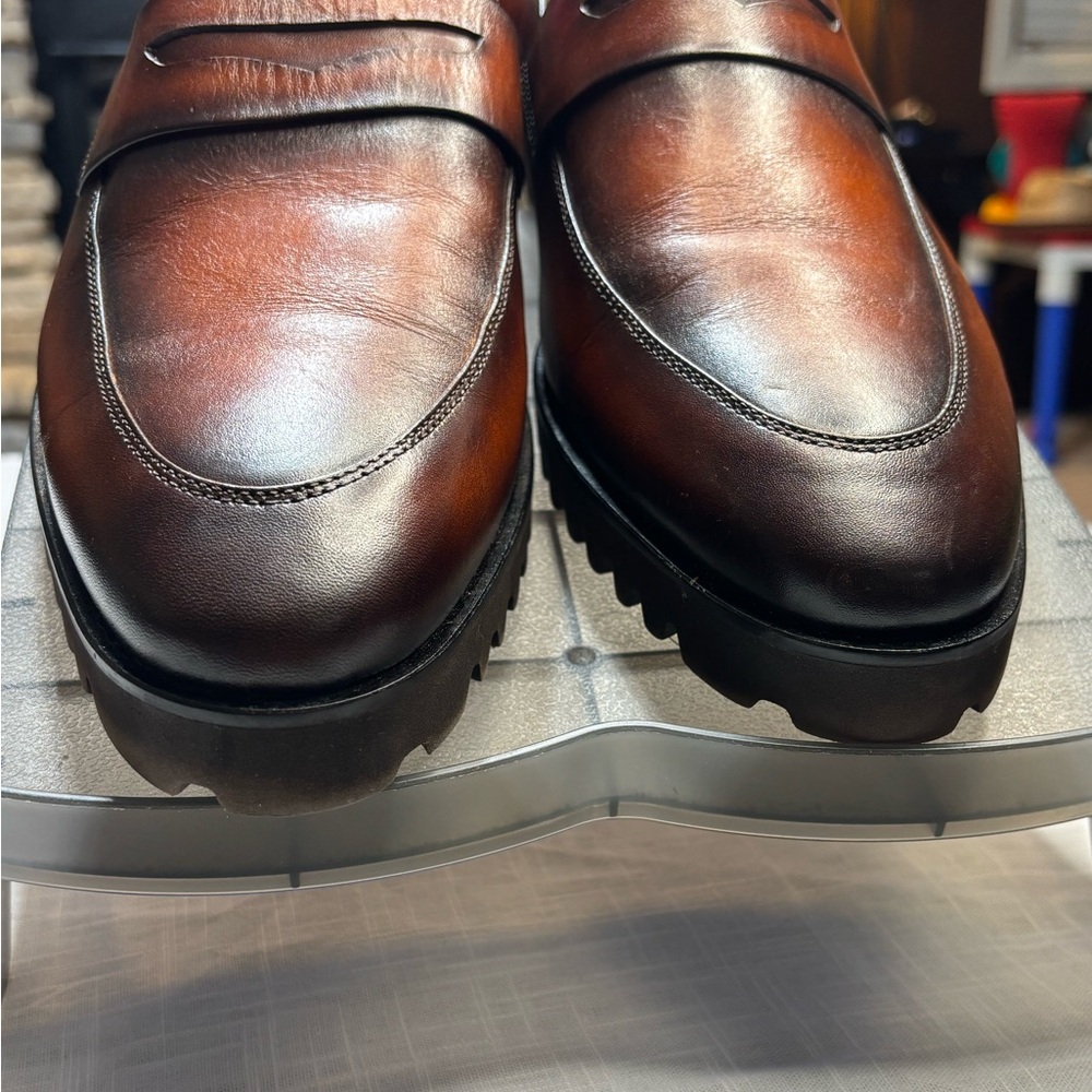 Stylish Brown Leather Loafers for Men - Picture 9 of 9